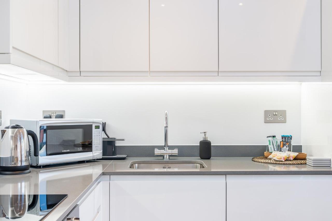 St Albans 2 Bed Luxury City Apartment, 5 Mins Walk To Train & Allocated Parking Exterior foto